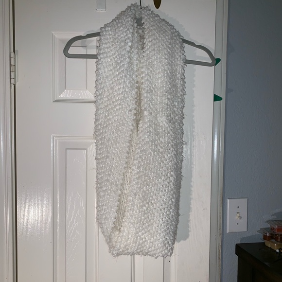 Accessories - White Scarf Accessories - White Scarf